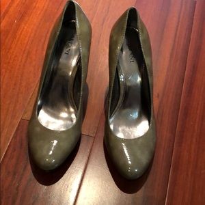 Grey Alfani heels size 7